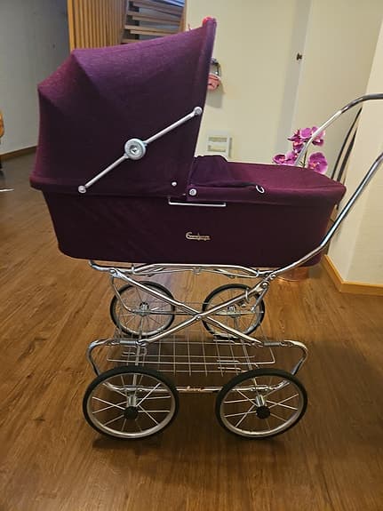 Dockvagn retro/vintage  från Emmaljunga