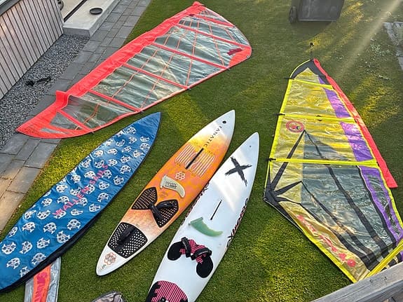 Windsurfingbrädor och segel paket