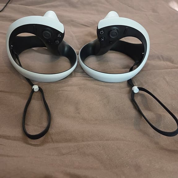 Sony Playstation VR2 headset med handkontroller + laddningsstation