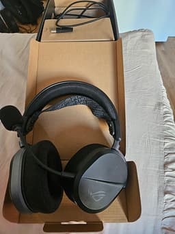 Asus ROG Pelta trådlös hörlurar