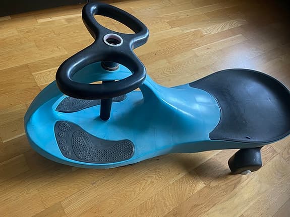Swing car
