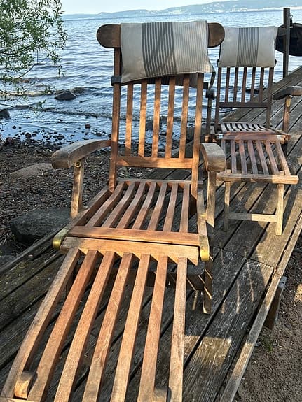 Däckstolar/ trädgårdsstolar med fotstöd i trä