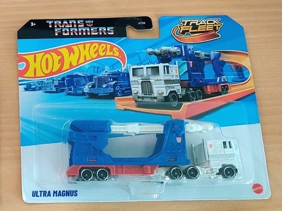 Hot Wheels Track Fleet Transformers - Ultra Magnus Udda modell + Bumble Bee NYA