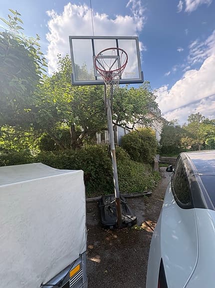 Basketkorg på fot med justerbar höjd