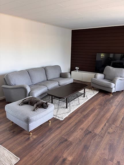 Mio grå soffgrupp 3-sits, fåtölj och fotpall