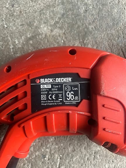 Black & Decker GL703 grästrimmer eldriven röd