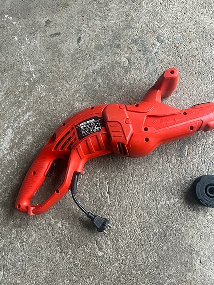 Black & Decker GL703 grästrimmer eldriven röd