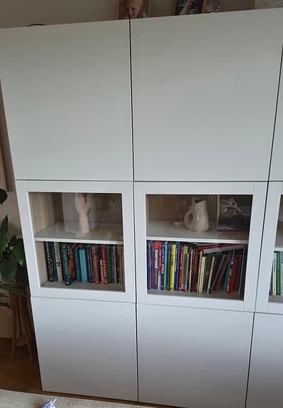 Bestå skåp