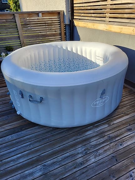 Uppblåsbar bubbelpool/spabad