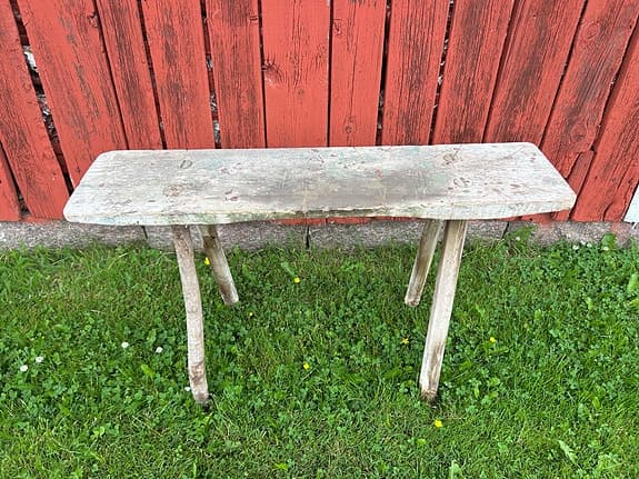 Charmig träbänk