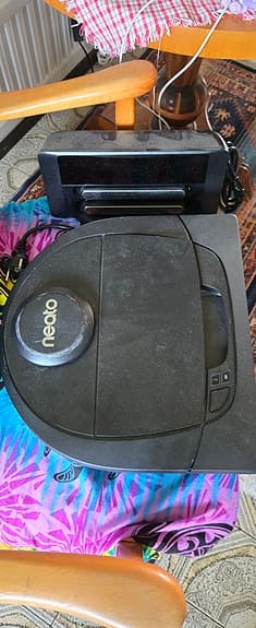Neato Botvac D4 robotdammsugare svart