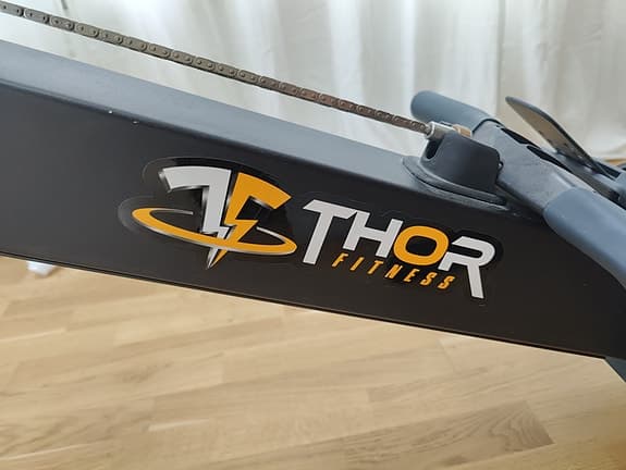 Thor Fitness roddmaskin svart med träningsdator