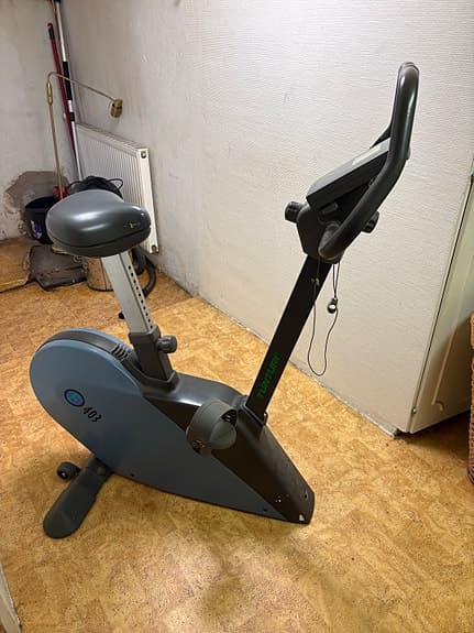 Tunturi motionscykel med display grå