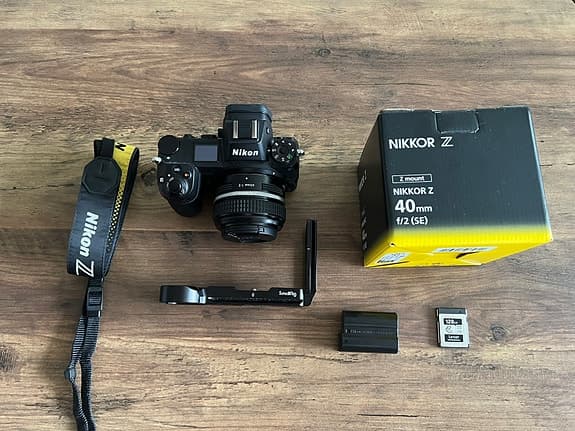 Nikon Z6 + 40mm f2 + 128gb LEXAR CF + Smallrig L-Bracket