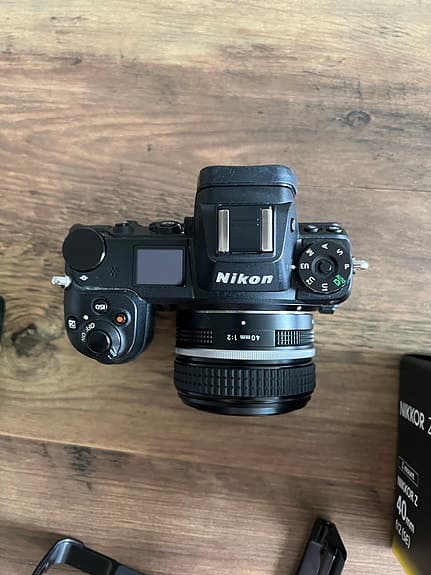 Nikon Z6 + 40mm f2 + 128gb LEXAR CF + Smallrig L-Bracket
