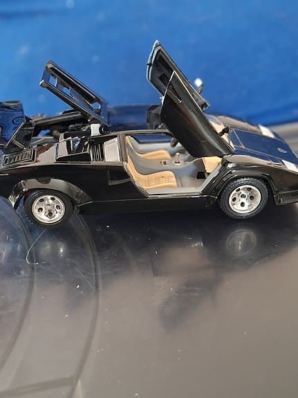 Lamborghini Countach modellbil svart