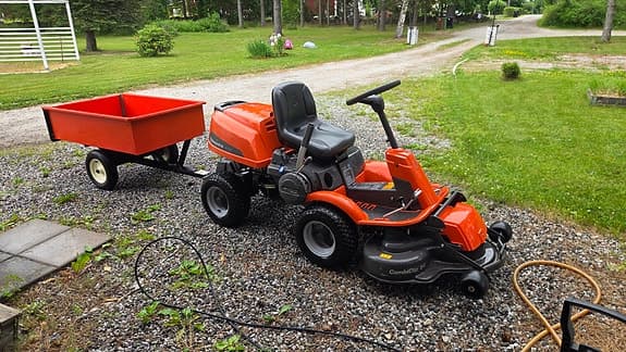 Husqvarna Rider 13c 2010 med tippkärra