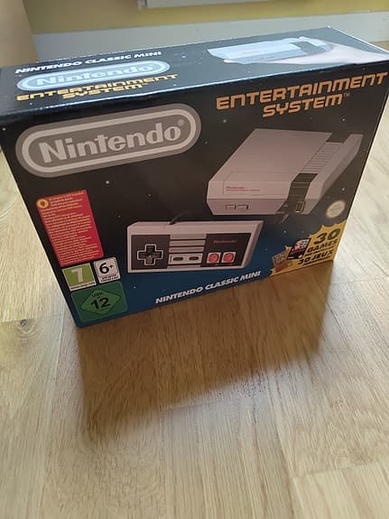 Nintendo Classic Mini NES spelkonsol