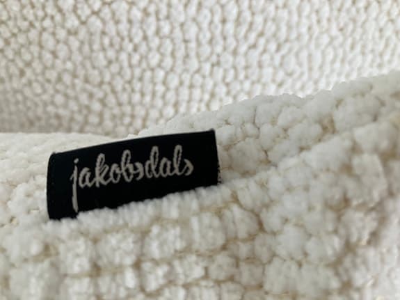 Jakobsdals - två prydnadskuddar 55 x 55 cm