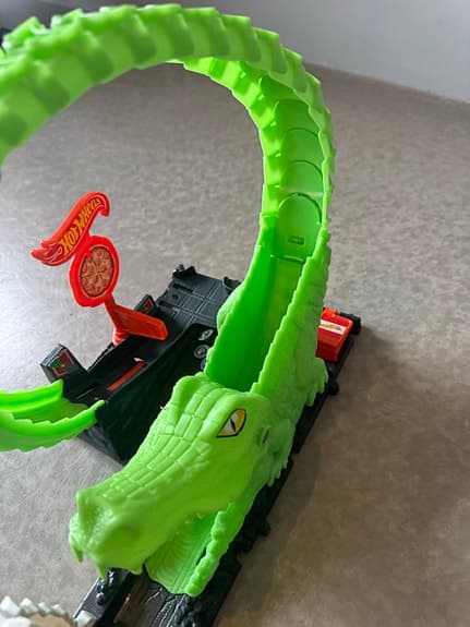 Hot Wheels City Gator Loop Attack