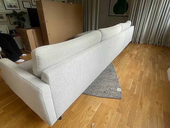 Ikea. Corner sofa. Needs pick up Stockholm. Super cheap.