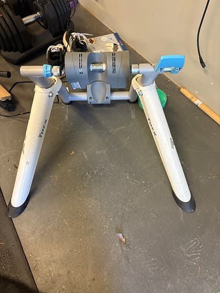 Tacx cykeltrainer med framhjulstöd