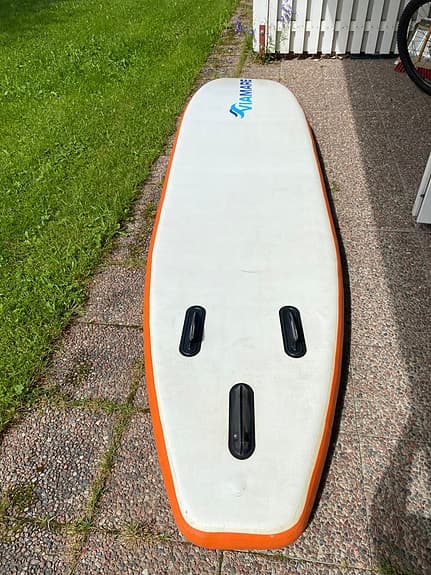 Uppblåsbar SUP-bräda ca 330 × 75 cm – komplett paket i fint skick