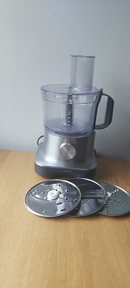 Kökmaskin Kenwood FP250 matberedare 750W