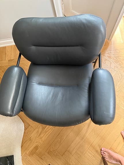 Fogia Bollo Lounge Chair – svart läder – mycket fint skick