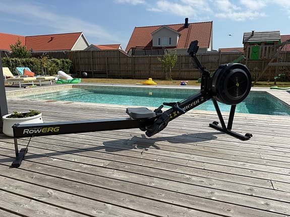 Concept2 RowErg PM5 – 2022 – Endast 48 800 meter – Nyskick