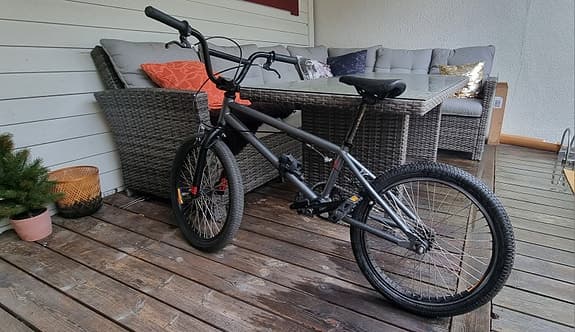 BMX i fint skick - nya däck