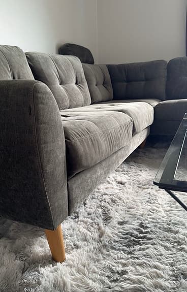 Mio hörnsoffa grå Stilren och mycket bekväm hörnsoffa i grått – fint skick