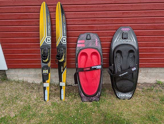 Obrian vatten skidor samt kneebords