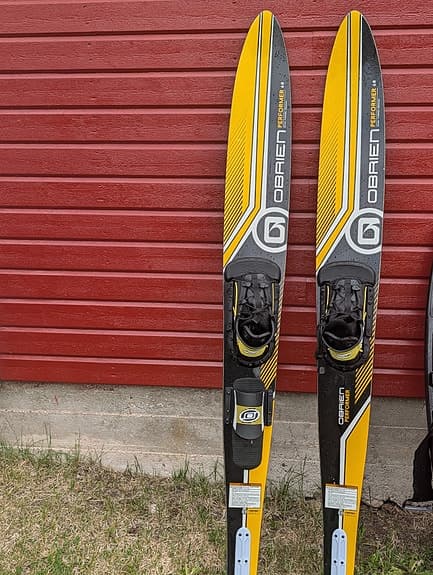 Obrian vatten skidor samt kneebords