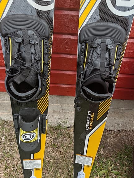 Obrian vatten skidor samt kneebords
