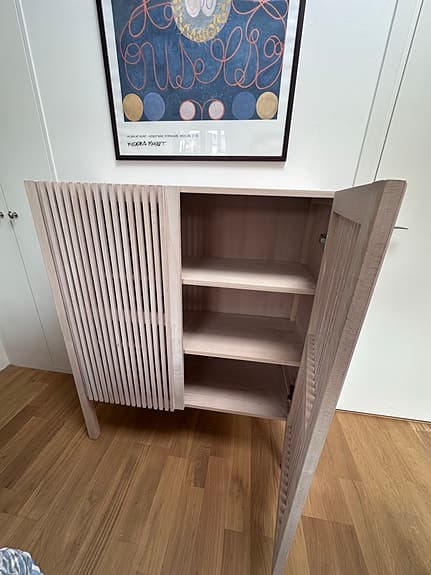 Byrå / Skåp i bok 2 st