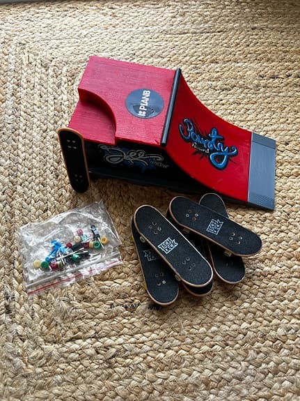 Tech Deck fingerboard x6 + Tech Deck Ramp