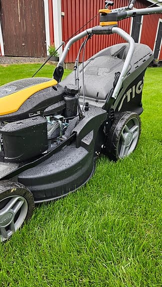 Stiga Combi 955 V bensindriven gräsklippare