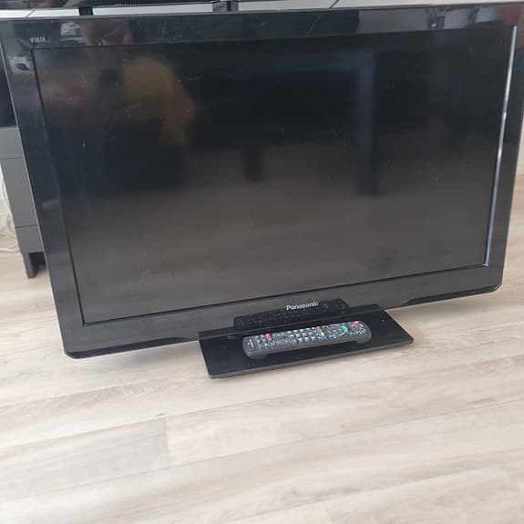 Panasonic TX-L32C3E 32" LCD TV svart