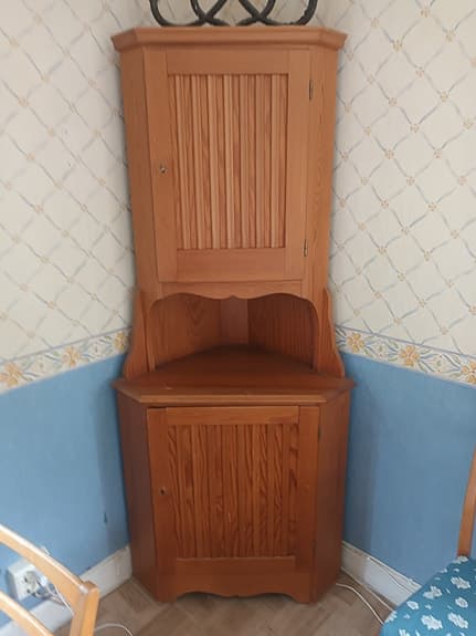 Hörnskåp