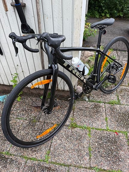 Trek Domane AL 2 Disc 2024 - stl 49 - som ny, endast kört på trainer