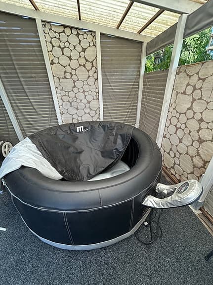 MSpa Inflatable Bubble Spa uppblåsbart spabad svart