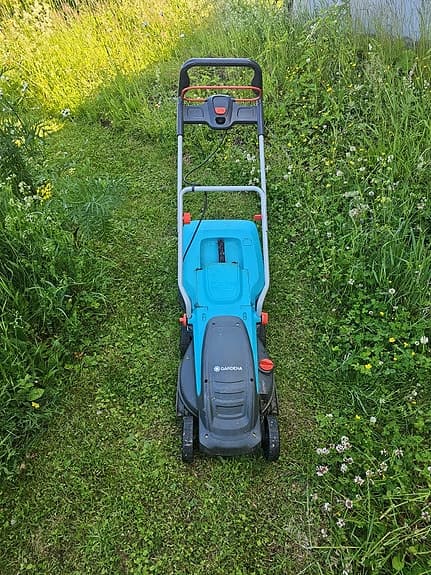 Gardena elektrisk gräsklippare blå/grå