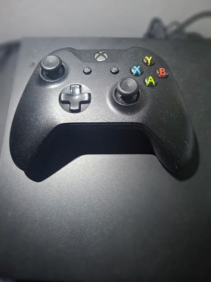 Microsoft Xbox One spelkonsol svart
