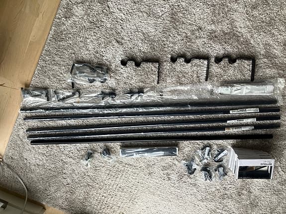 IKEA RÄCKA / BETYDLIG gardinstänger och beslag svart