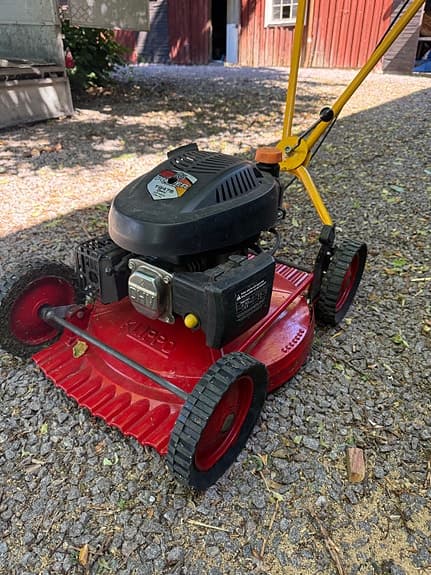 Klippo Gräsklippare med toppventilmotor