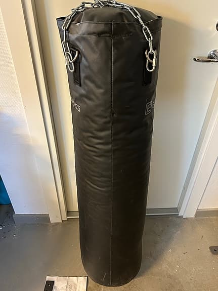 Energetics boxningssäck svart
