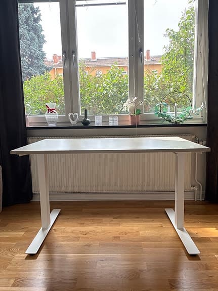 Skrivbord höj- och sänkbart