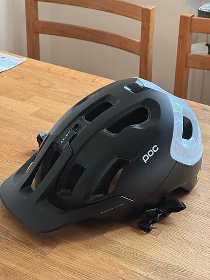 Hjälm / cykelhjälm POC Axion (L, 59-62) MIPS