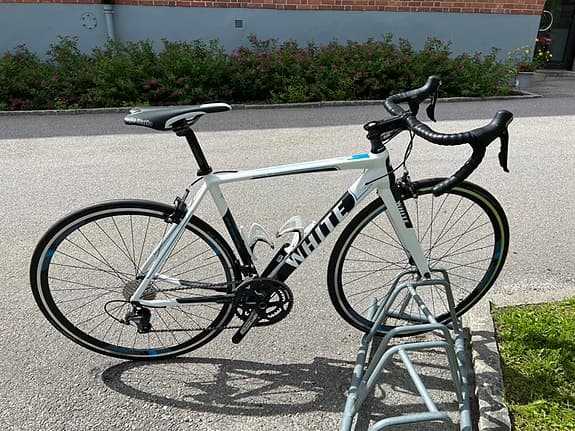 Landsvägscykel White